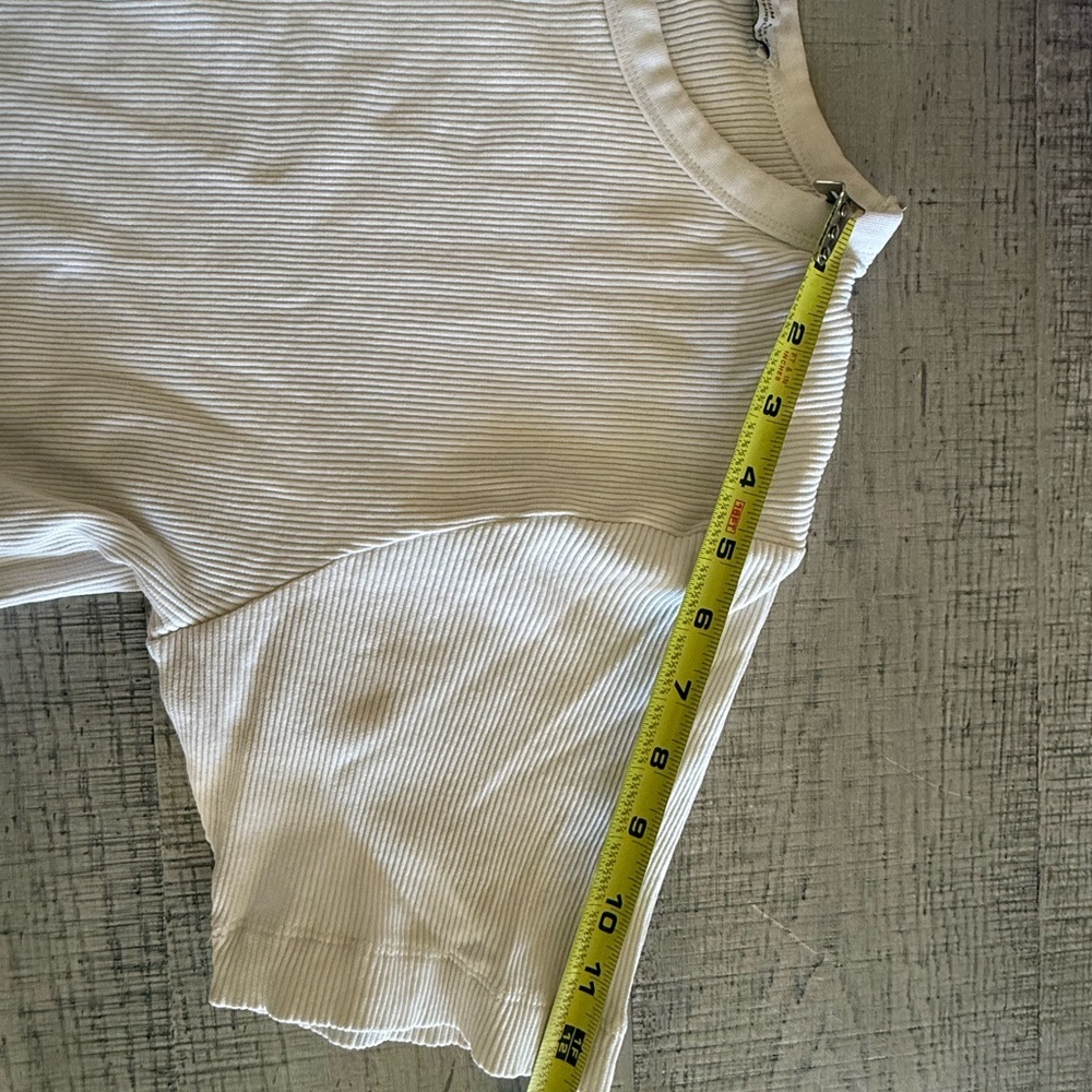 Zara Ribbed White Scoop Neck Shirt Size Medium - Picture 6 of 9
